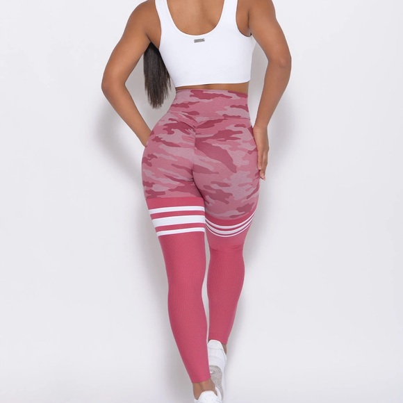 ❌Sold❌ Bombshell Sportswear leggings - Picture 2 of 8